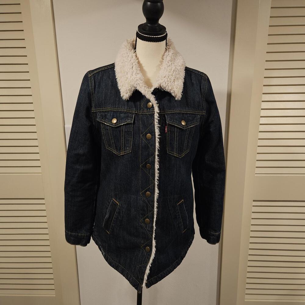 Levis Ladies M Sherpa Lined Modern Trucker Denim Jacket Qulited Sleeves